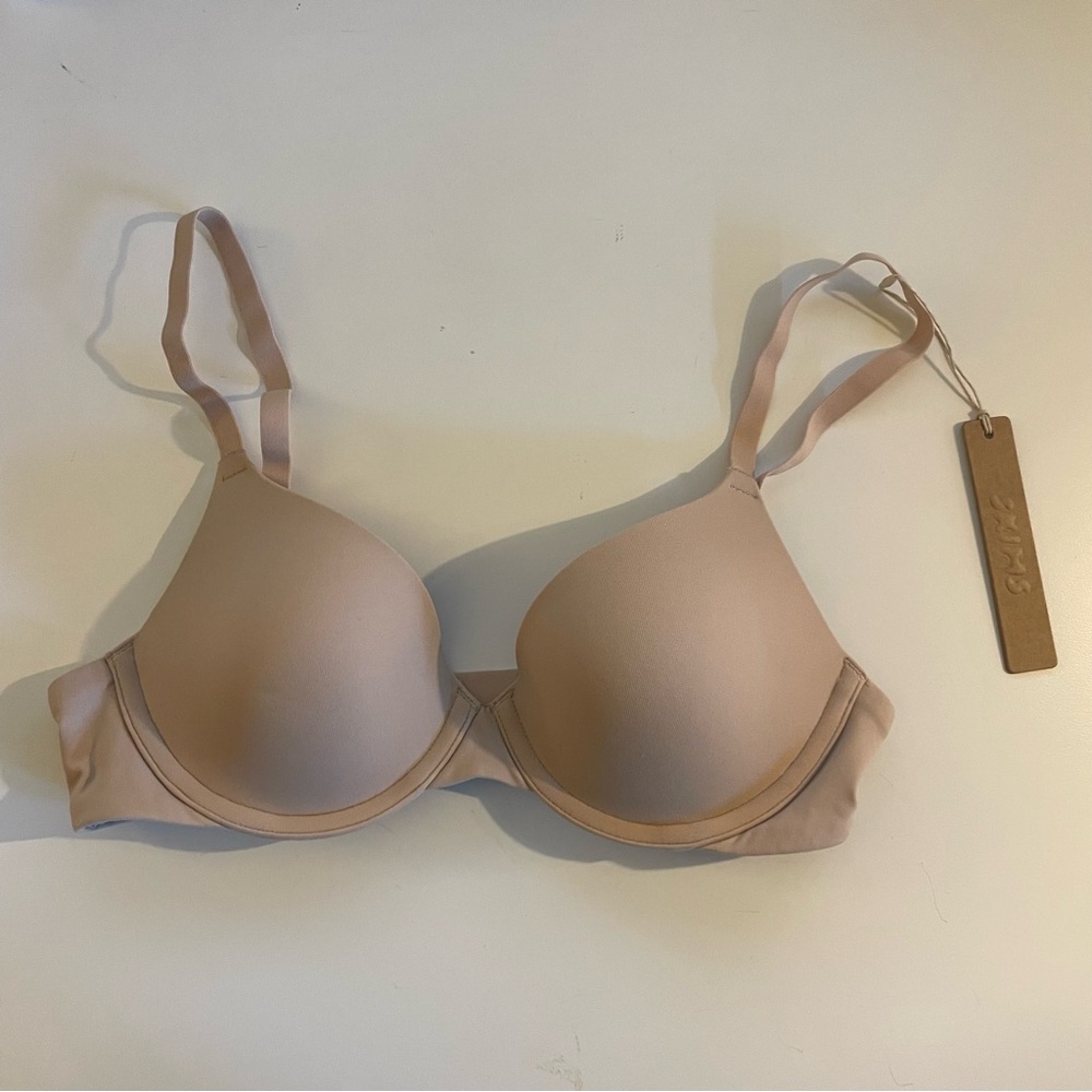 NWT Skims Fits Everybody T-Shirt Bra (32A)